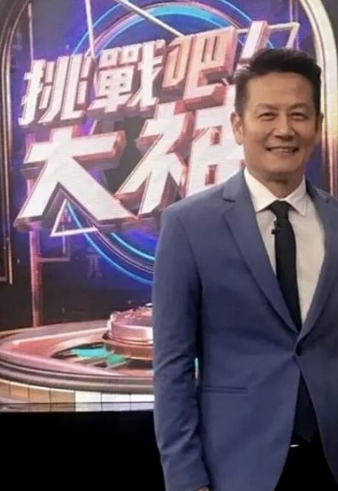 OB大神高颜眼镜妹被抓着头发后入撕破丝袜强插全程浪叫不停 - 星空影院