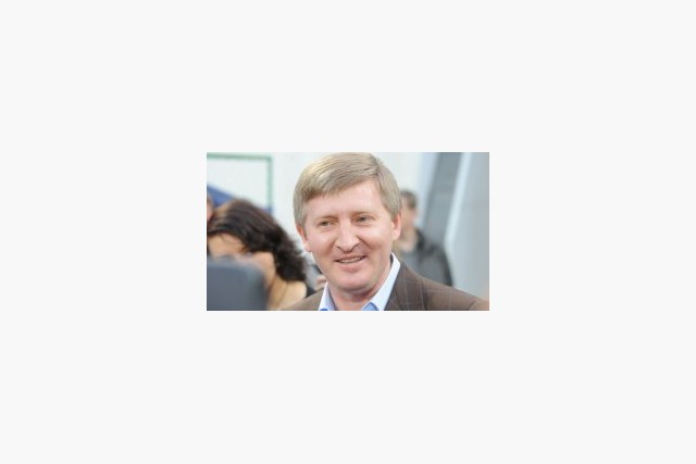 Компания Ахметова приобрела угольные шахты в России