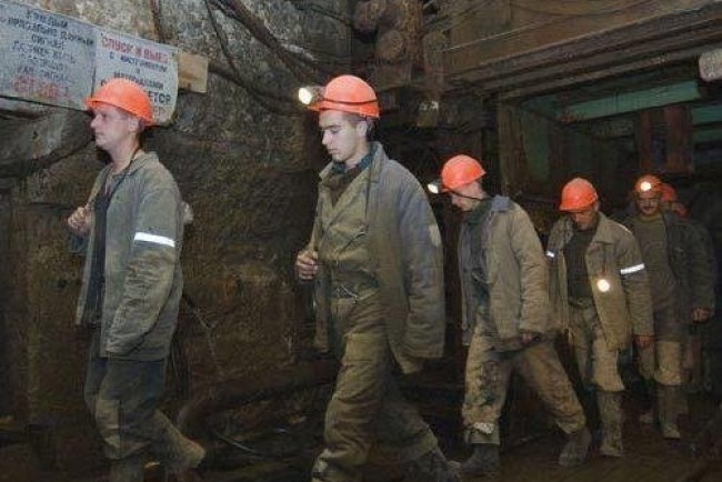 Руководство «Луганскугля» обязали лучше следить за шахтерами
