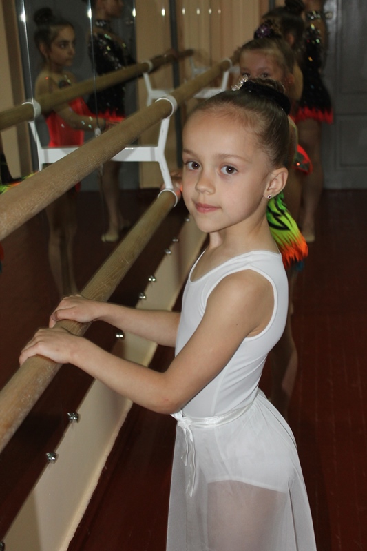 В Краснодонской детско-юношеской спортивной школе №1 открыли хореографический зал