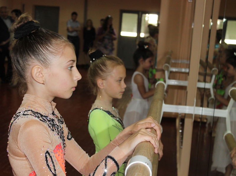 В Краснодонской детско-юношеской спортивной школе №1 открыли хореографический зал