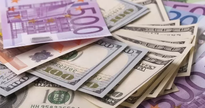 Доллар и евро возобновляют рост курс валют на 4 марта 2024г