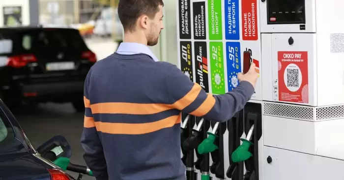 Цены на топливо 1 июня снова изменились сколько стоит бензин и дизель