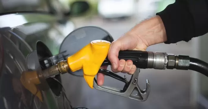 Цены на топливо 17 июня в Украине почти все виды подешевели
