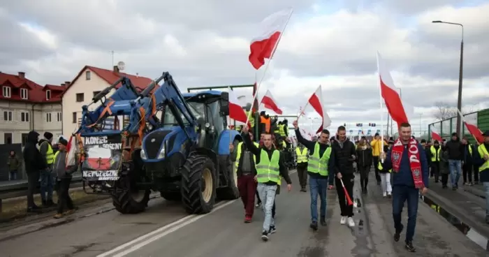 Протесты польских фермеров  аграрии начали масштабную акцию