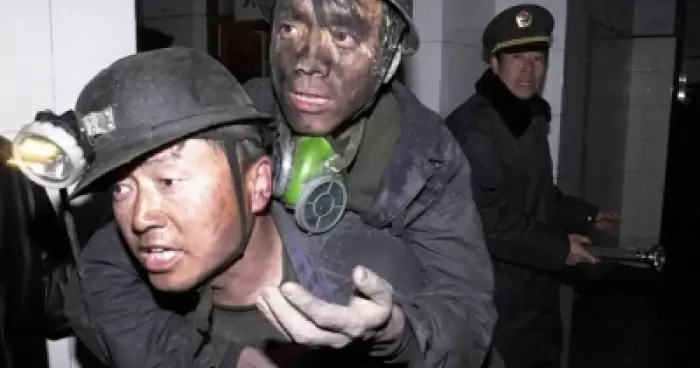 Девять шахтеров погибли шестнадцать горняков травмированы в результате взрыва на шахте Синья