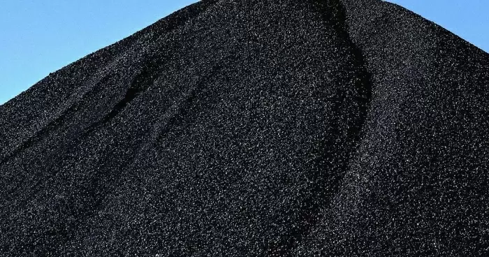 Добыча угля в Украине уменьшилась на 77