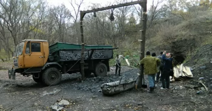 В Свердловске незаконно добывали уголь