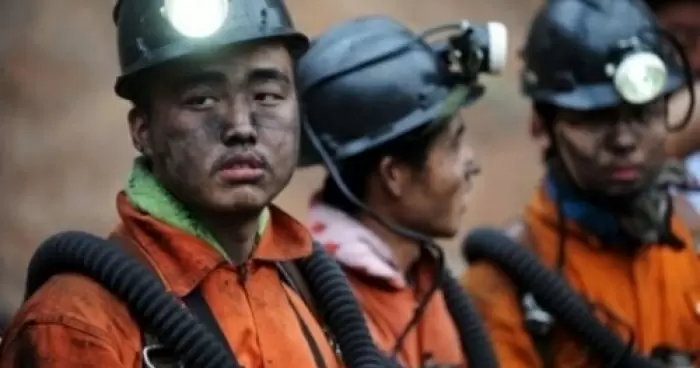 Число жертв взрыва на шахте в КНР возросло до 34 человека