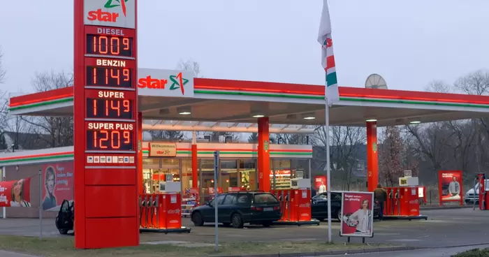 Цены на бензин в Германии экстремально выросли его потребление тоже
