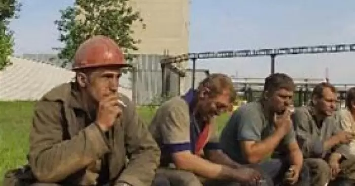 Донецкие шахтеры пикетируют Верховную Раду