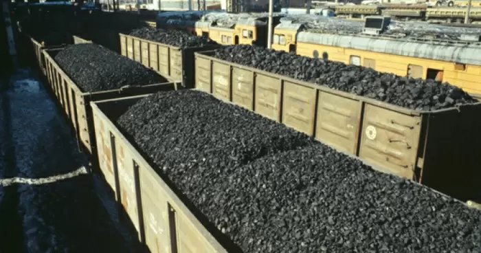 Луганские транспортники перевезли угля в 15 раза меньше 