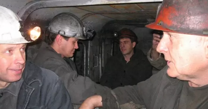 1-я смена шахты Краснопольевская не вышла на работу Не исключены забастовка и подтопление