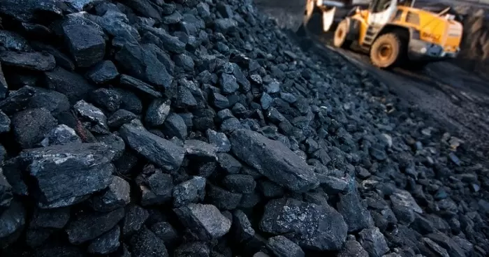 Украина снизила добычу угля в почти два раза