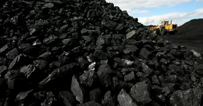 Донецкие шахтеры в сентябре выдали на-гора около 3 млн тонн угля луганские  более 2 млн тонн