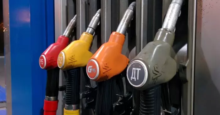 Водители уже в панике в Раде решили запустить огромный налог на топливо - цены на АЗС взбесятся