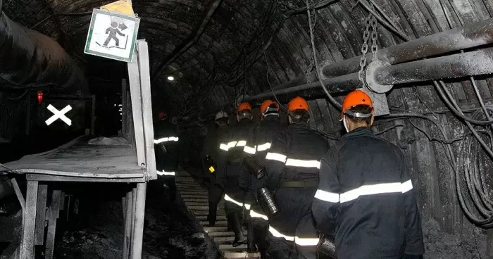 На шахте Юбилейная в Кузбассе эвакуированы 200 горняков