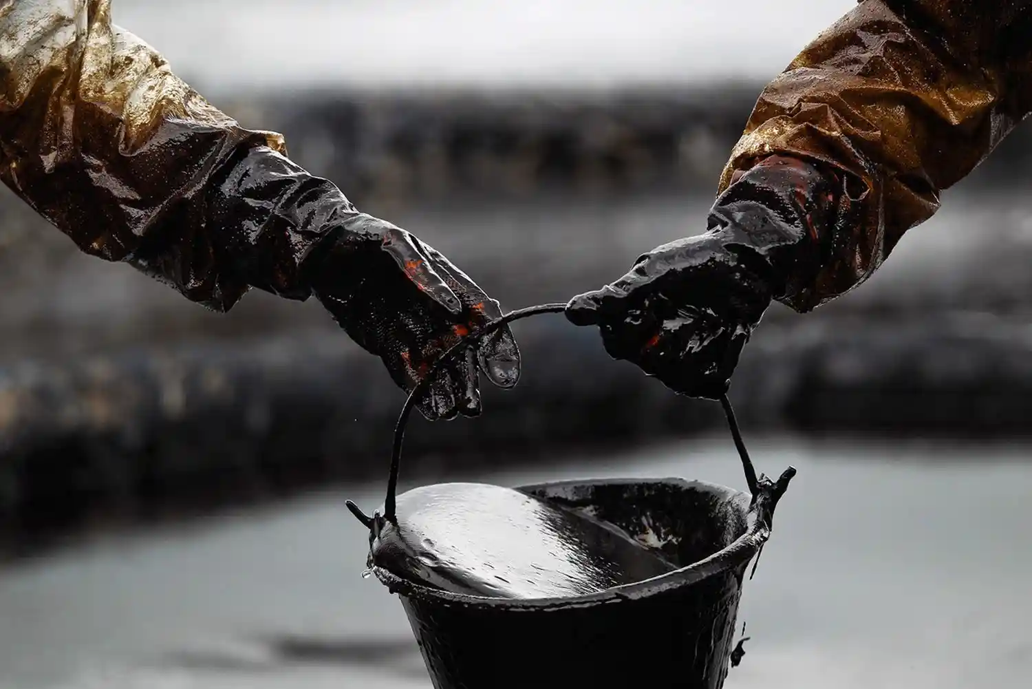 Добыча нефти в РФ может упасть 20% из-за дефицита высоких технологий