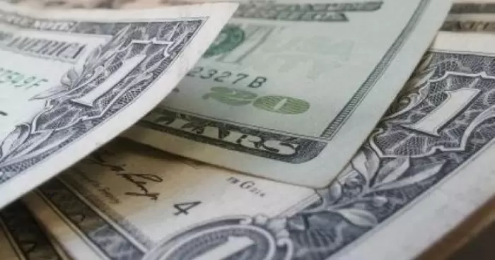 ПриватБанк внес изменения в процедуру обмена поврежденных долларов и евро теперь требуется уплатить 10 от суммы