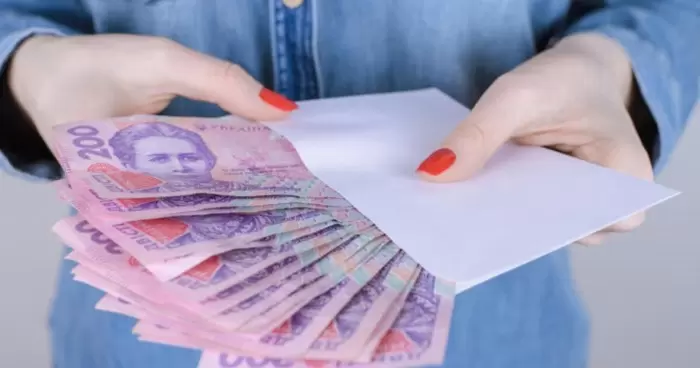 С 1 января каждый украинец получит дополнительно 400 грн