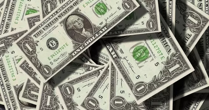 ПриватБанк ввел 10 комиссию при обмене старых долларов