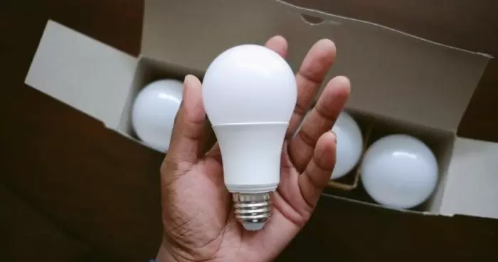 Как украинские пенсионеры могут получить бесплатные LED-лампы