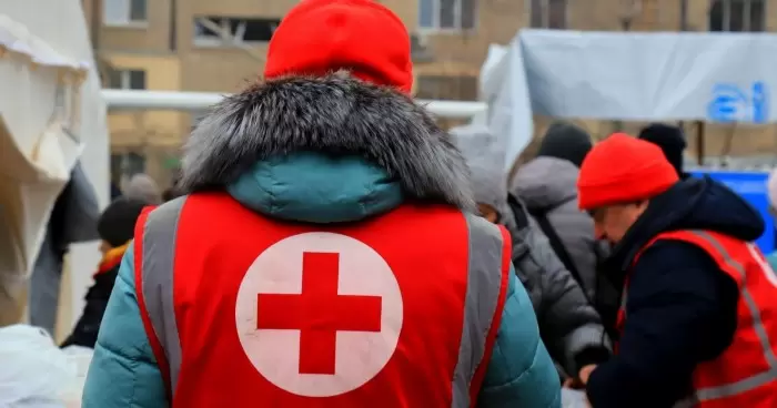 Какие категории граждан могут подать заявку на финансовую поддержку от Красного Креста