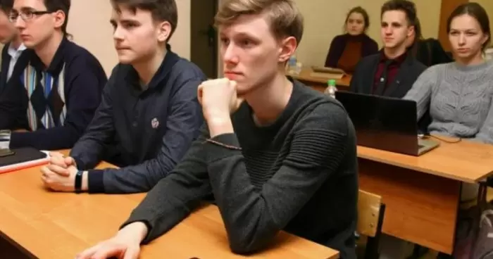 Массовое исключение студентов из вузов началось в Украине