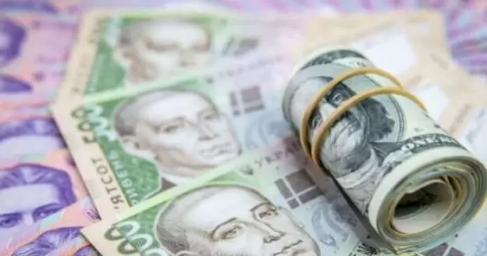 Банки и обменники опубликовали информацию о доступности долларов для украинцев предоставленную НБУ