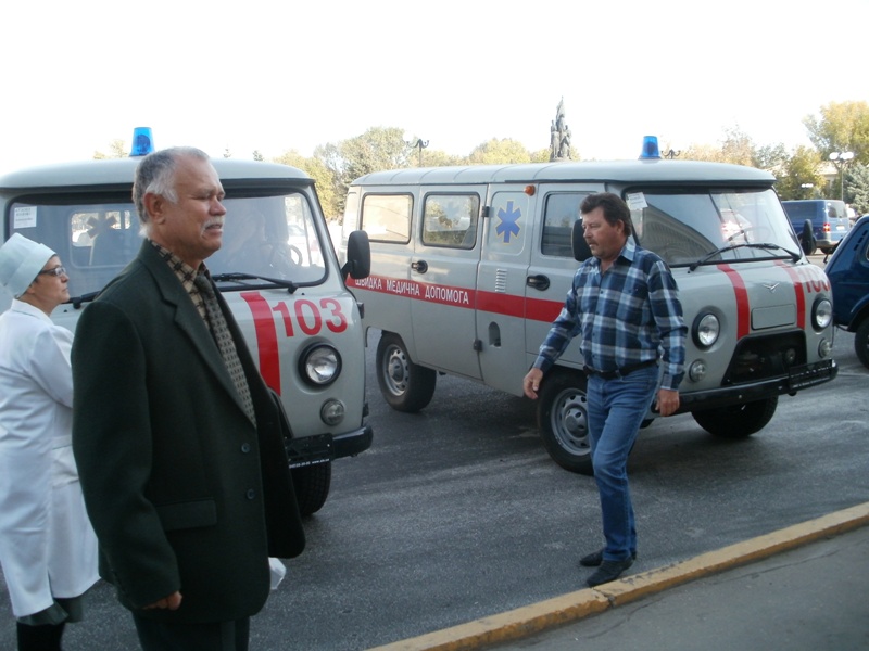 Метинвест купил для Краснодона две машины скорой помощи (фото)