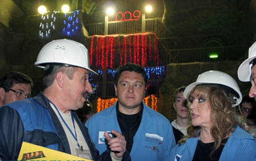 Пугачева спустилась в донецкую шахту поставить свечку (ФОТО)